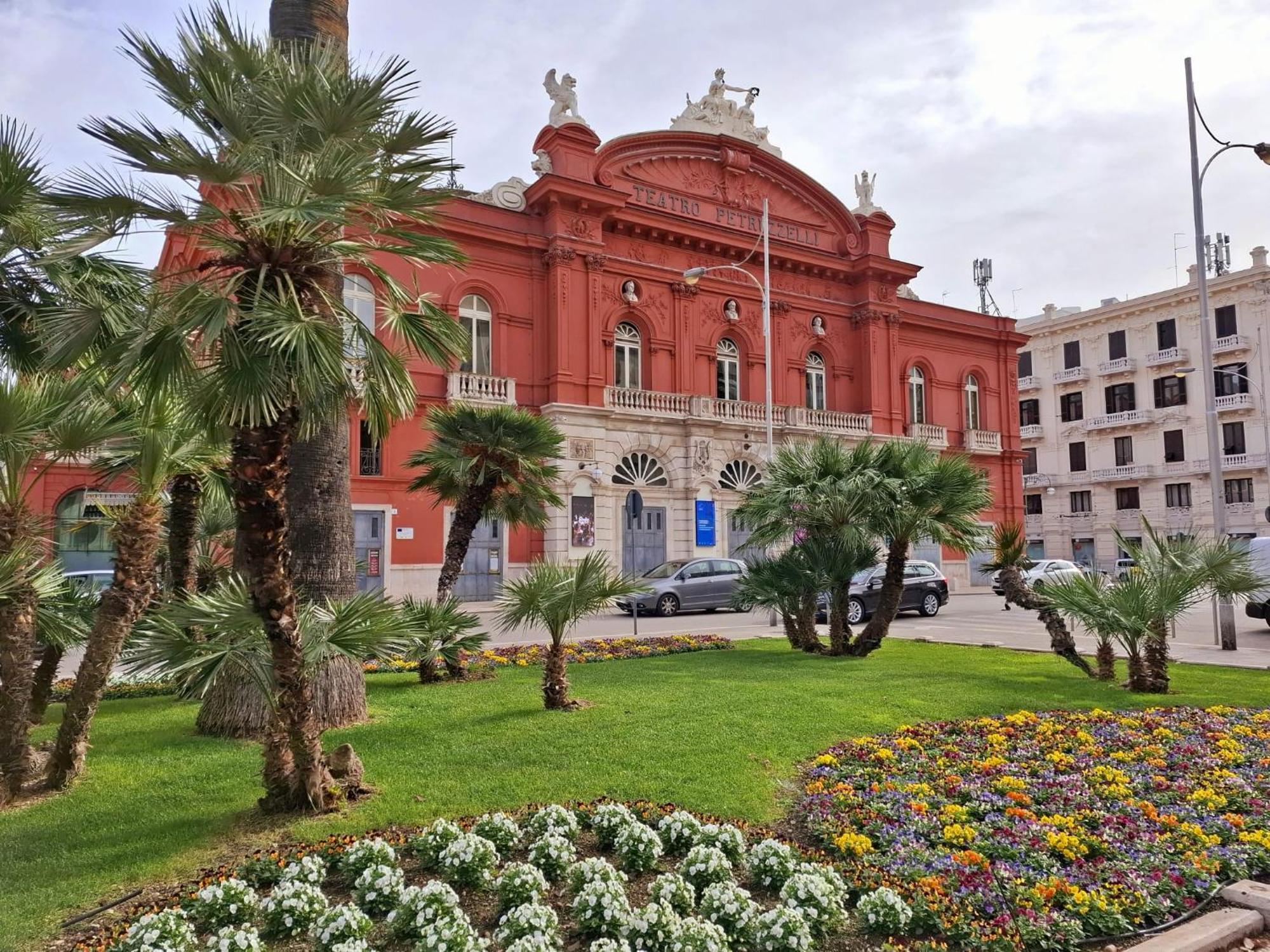Novum Hospitality Hotel Bari Kültér fotó